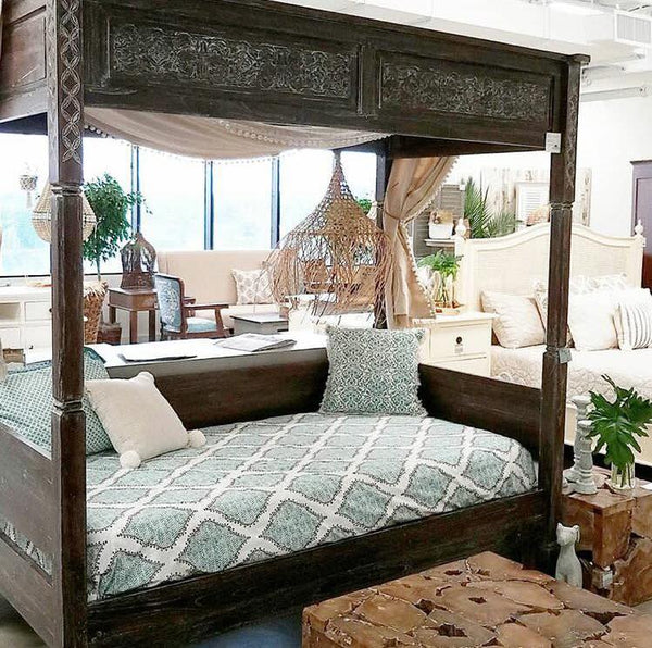 Tahiti Canopy Bed