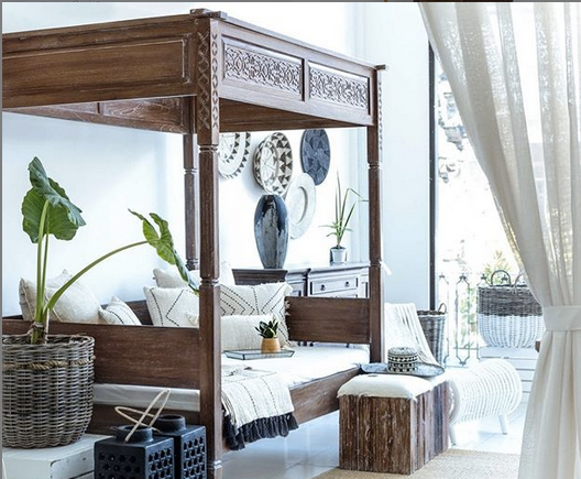 Tahiti Canopy Bed