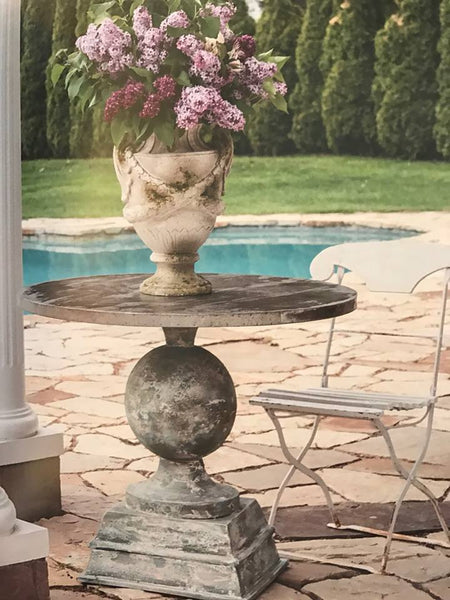 European Pedestal Table - CENTURIA